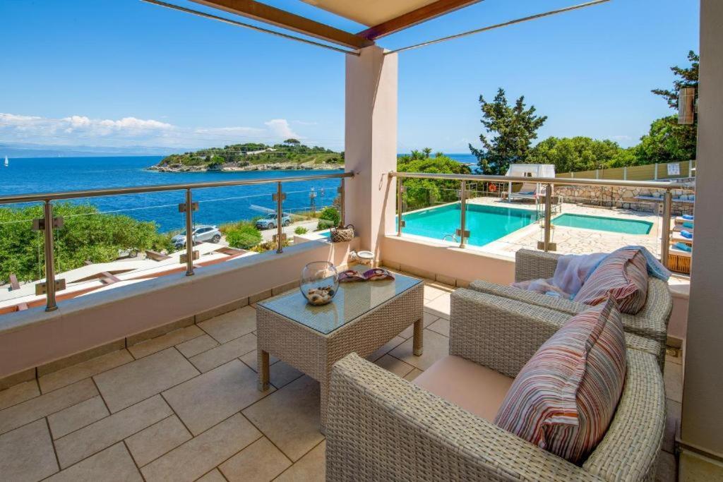Sea View Suite With Pool Gaios Luaran gambar