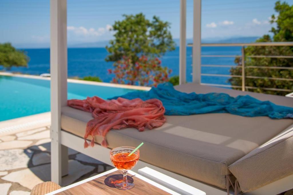Sea View Suite With Pool Gaios Luaran gambar