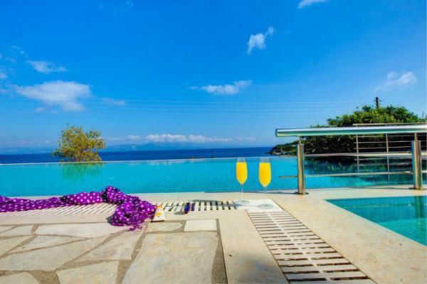 Sea View Suite With Pool Gaios Luaran gambar